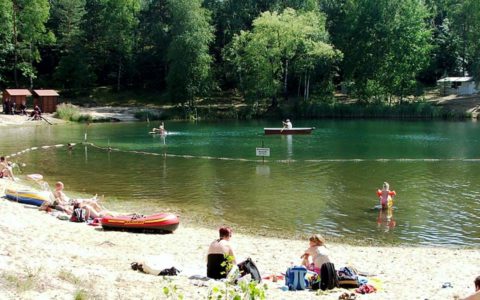 Baden und Camping in Zeischa