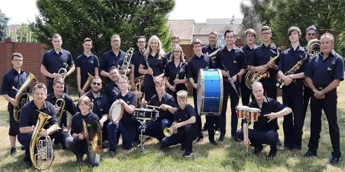 Gruppenfoto vom Jugendblasorchester Falkenberg